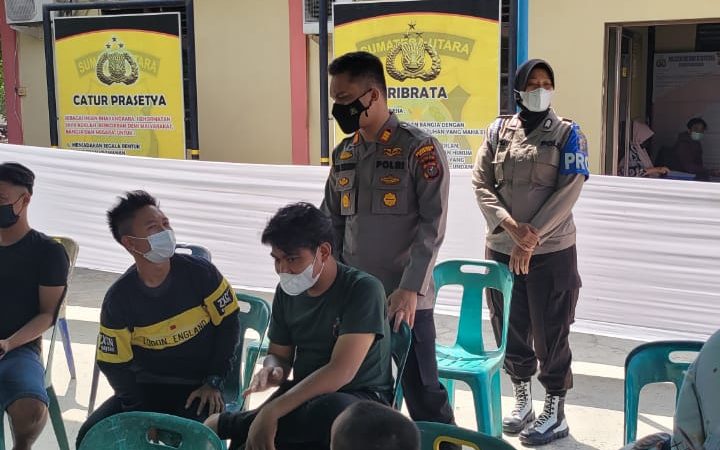 Polsek Medan Helvetia Kejar Target Vaksin di Dua Titik