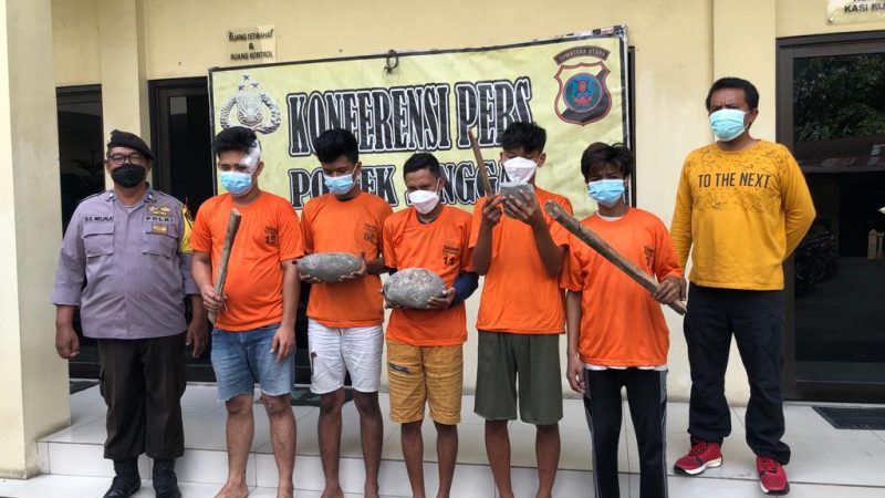 Polsek Sunggal Bersama Polsek Helvetia Berhasil Amankan Pelaku Tawuran di Klambir V