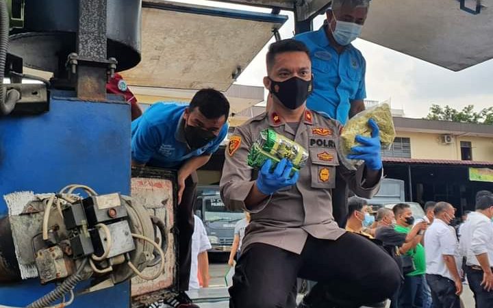 Pemusnahan Narkotika Oleh Kapolrestabes Medan Didampingi Kasat Narkoba dan Kapolsek Medan Helvetia
