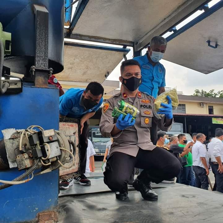 Pemusnahan Narkotika Oleh Kapolrestabes Medan Didampingi Kasat Narkoba dan Kapolsek Medan Helvetia