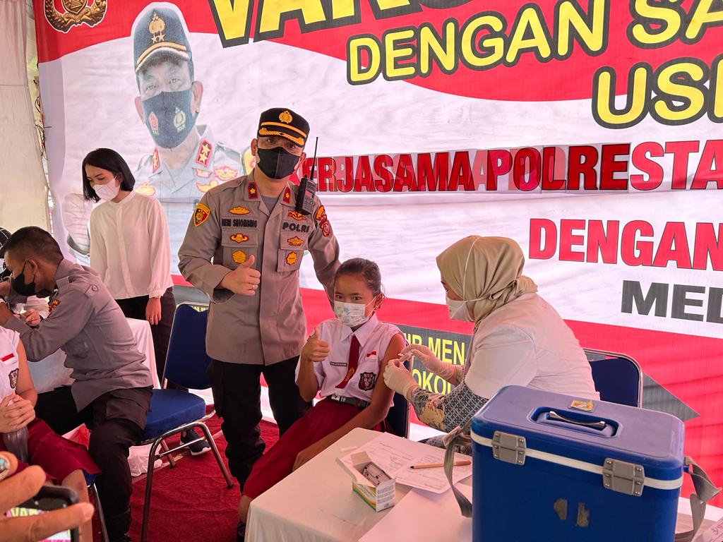 Pelaksanaan Zoom Meeting Pantauan Vaksinasi di Yayasan Perguruan Markus Oleh Kapolsek Medan Helvetia