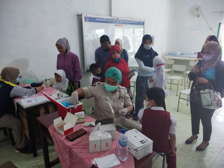 Polsek Medan Timur Adakan Vaksinasi Tahap II di Gedung Muhammadiyah