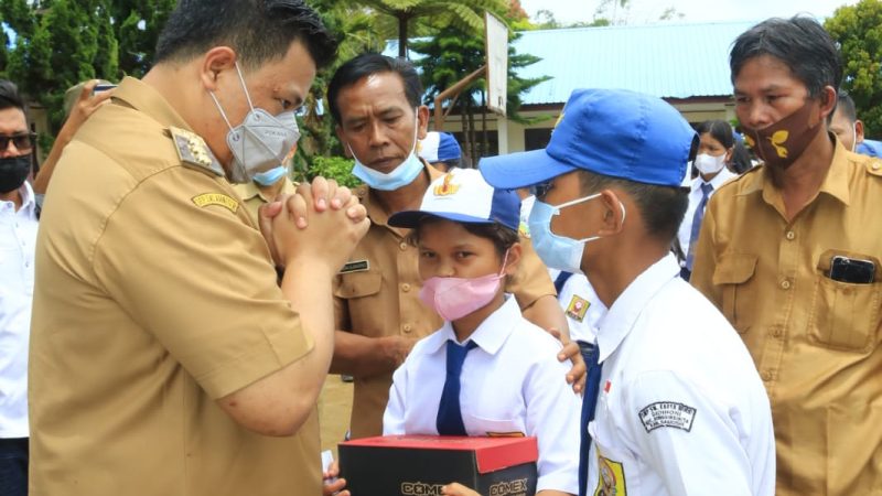 Serap Aspirasi Masyarakat, Bupati Ngantor di Desa Salaon Tonga-tonga