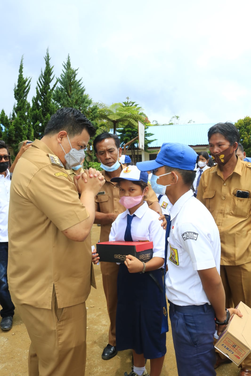 Serap Aspirasi Masyarakat, Bupati Ngantor di Desa Salaon Tonga-tonga