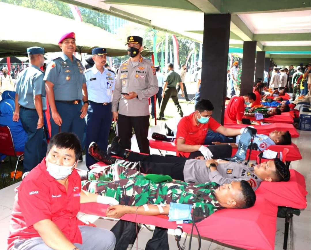Kapolrestabes Medan Hadiri Kegiatan Baksos dan Donor Darah Memperingati HUT TNI ke-77