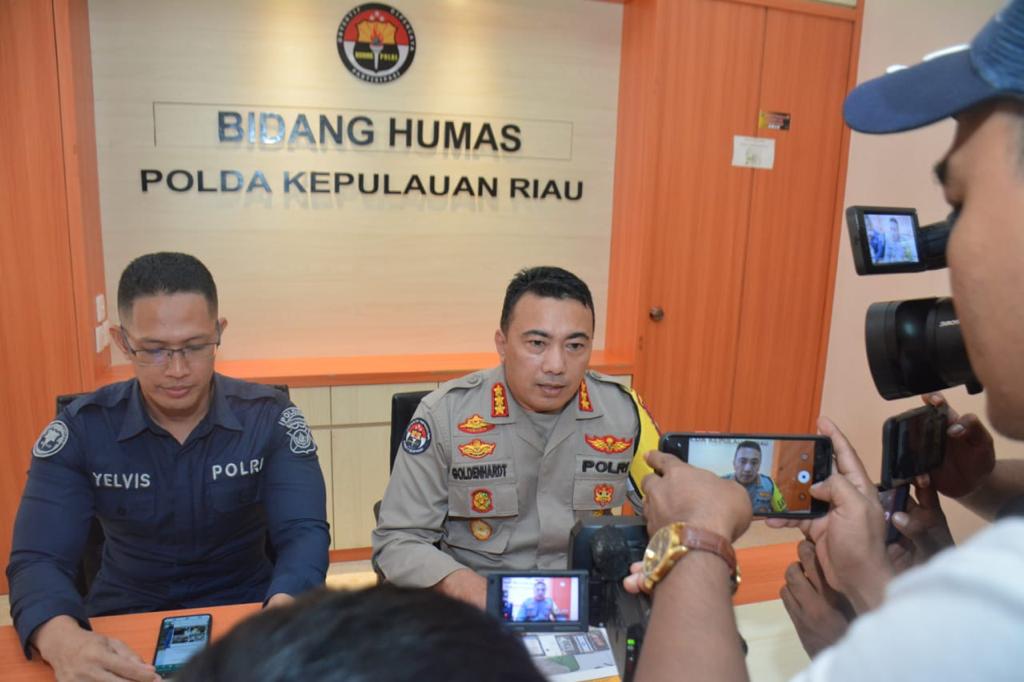 SEBANYAK 8 BUNGKUS NARKOTIKA JENIS KOKAIN DITEMUKAN DIWILAYAH JEMAJA KABUPATEN ANAMBAS