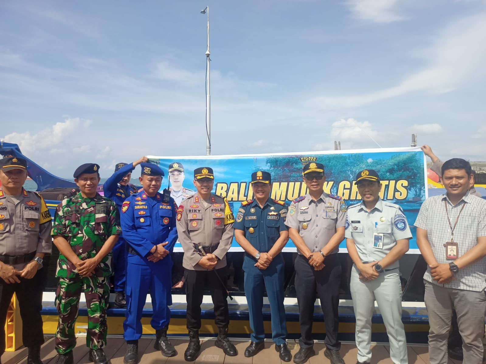POLDA KEPRI SIAPKAN 1720 TIKET KAPAL UNTUK MASYARAKAT BALIK MUDIK SECARA GRATIS