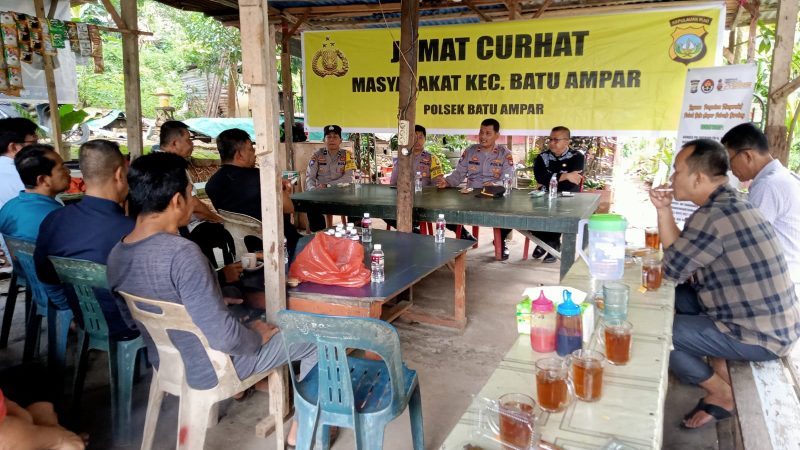 JUMAT CURHAT KAMTIBMAS MASYARAKAT KEC BATU AMPAR OLEH POLSEK BATU AMPAR DI KP KELURAHAN SERAYA KEC BATU AMPAR