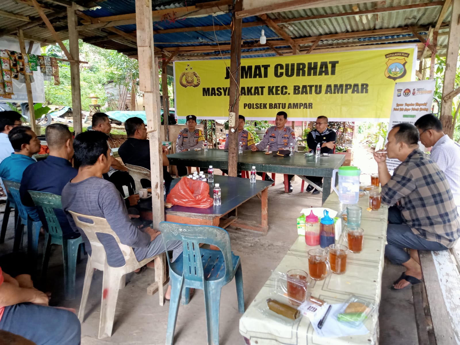 JUMAT CURHAT KAMTIBMAS MASYARAKAT KEC BATU AMPAR OLEH POLSEK BATU AMPAR DI KP KELURAHAN SERAYA KEC BATU AMPAR
