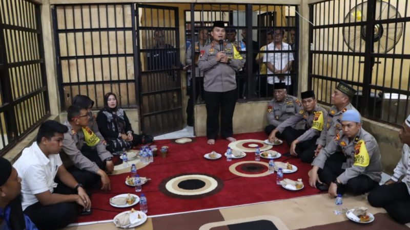 Kapolres Labuhan Batu Bersama PJU Hadiri Acara Buka Puasa Bersama Dengan Para Tahanan