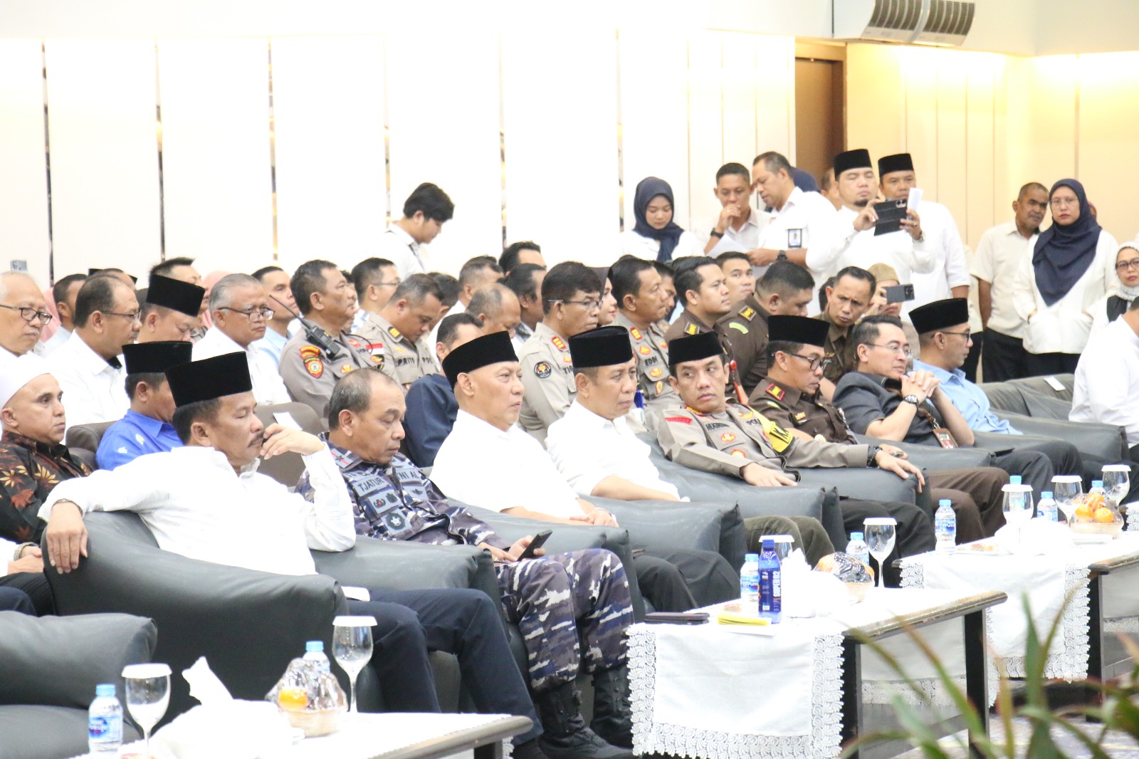 Kapolresta Barelang Hadiri Halal Bihalal Idul Fitri 1445 H dan Pelepasan Calon Jamaah Haji