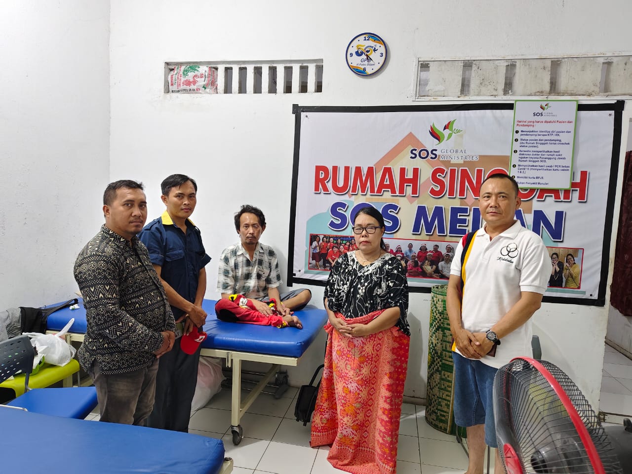 KOMAZE Kota Medan Berbagi Kasih Terhadap Penderita Kanker Asal Kabupaten Nias Utara