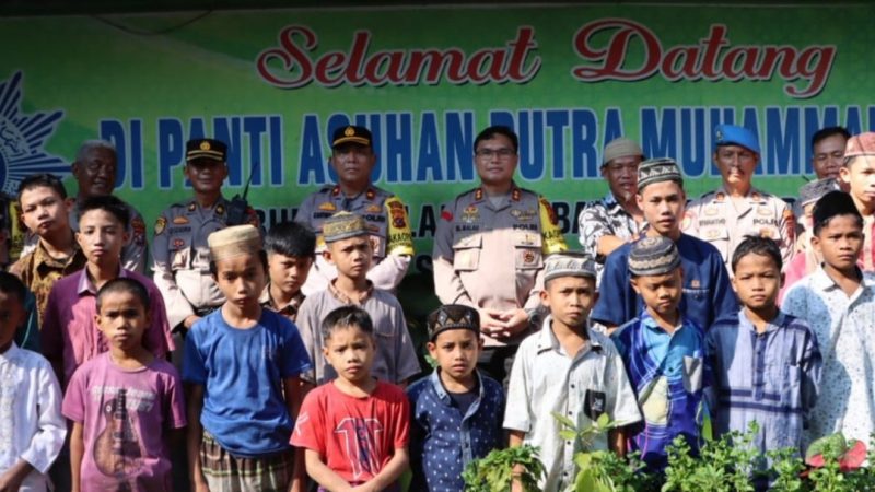 Kapolres Labuhan Batu Kunjungi Sembari Bagikan Bingkisan di Panti Asuhan dan Pondok Pesantren