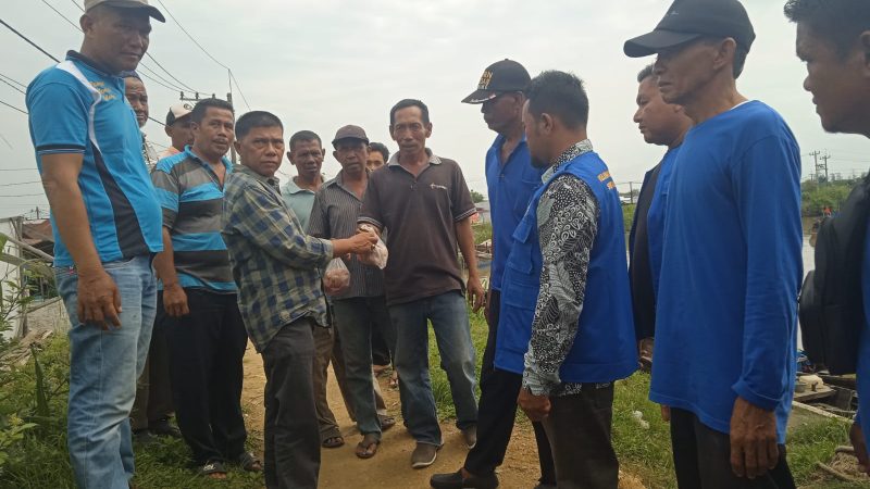 HNSI Medan Dan Relawan Wak Young Berbagi Ayam Potong