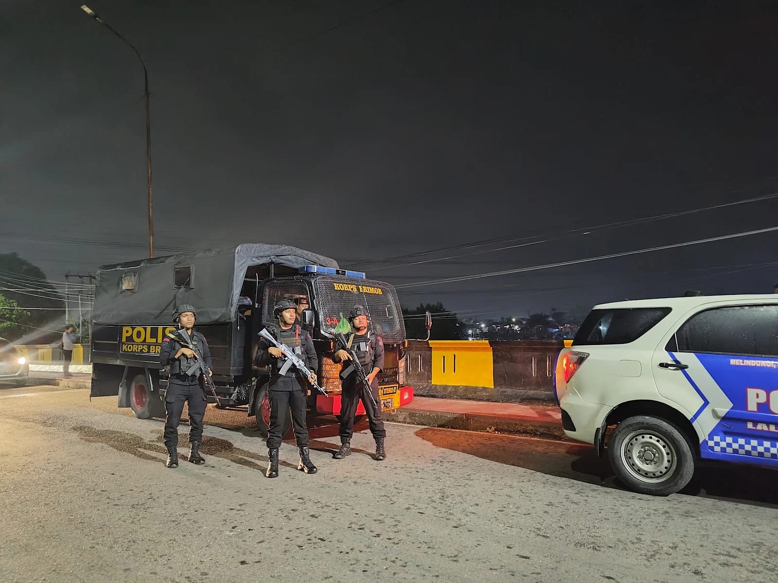 Brimobdasu dan Polres Pelabuhan Belawan Laksanakan Patroli Rutin Malam Hari