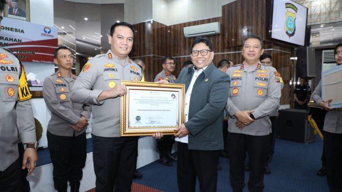 Polres Pelabuhan Belawan Dapatkan Penghargaan Dari Ombudsman RI
