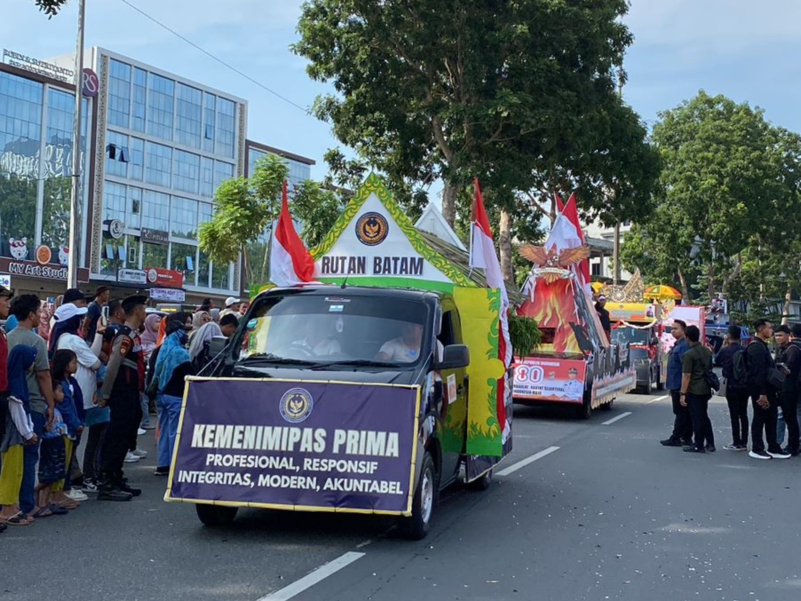 MERIAHKAN HUT RI KE-80, RUTAN BATAM IKUTI PAWAI PEMBANGUNAN TINGKAT KOTA BATAM