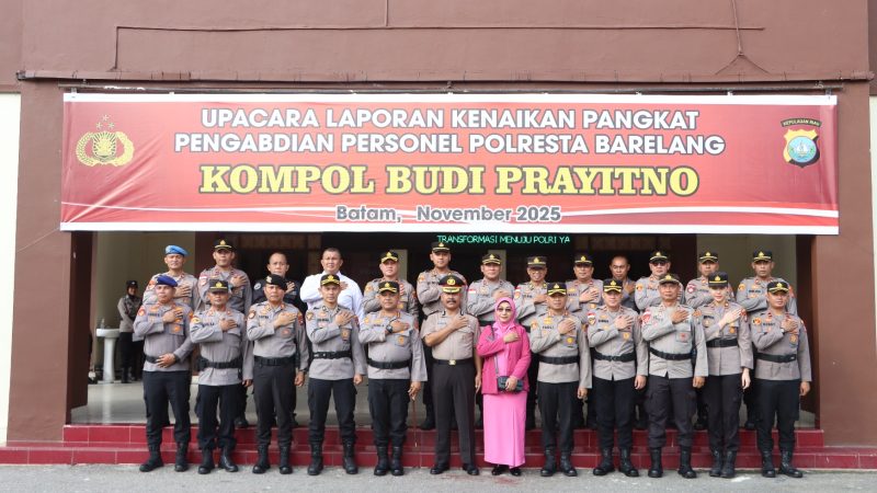 Polresta Barelang Gelar Upacara Kenaikan Pangkat Pengabdian Kompol Budi Prayitno